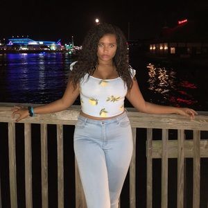 Lemon Pattern Medium Crop Top